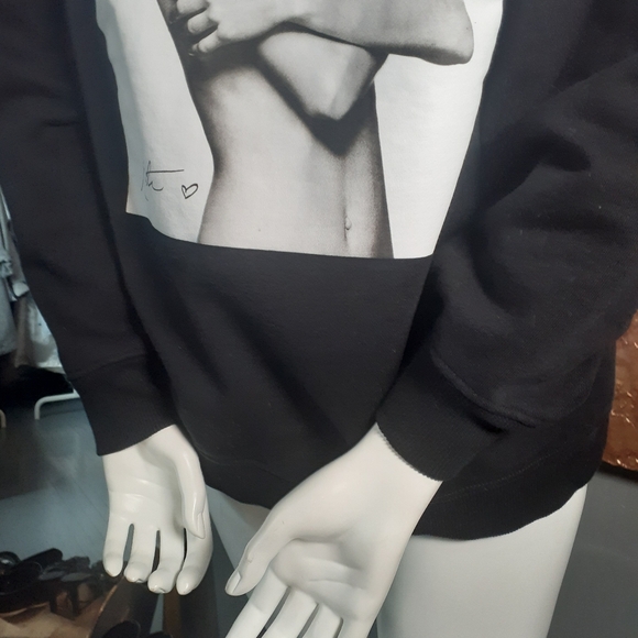 Zara Limited Edition Kate Moss Black Graphic Sweatshirt - Picture 2 of 13